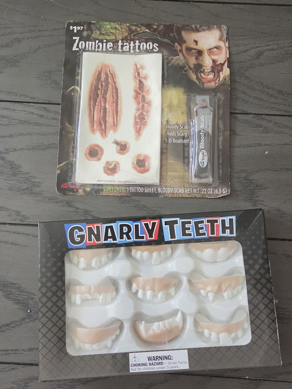 Halloween Fake Teeth Set with Zombie Tattoos - White/Peach
